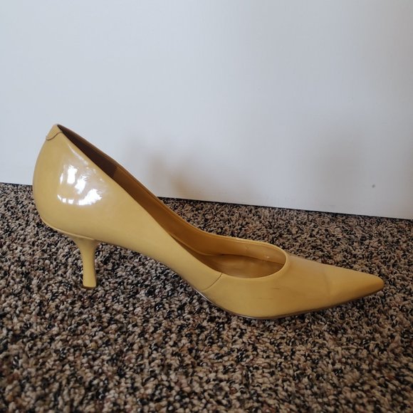 Shoes - Picture 5 of 5